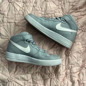 Grey Nike Air Force 1 High ‘07